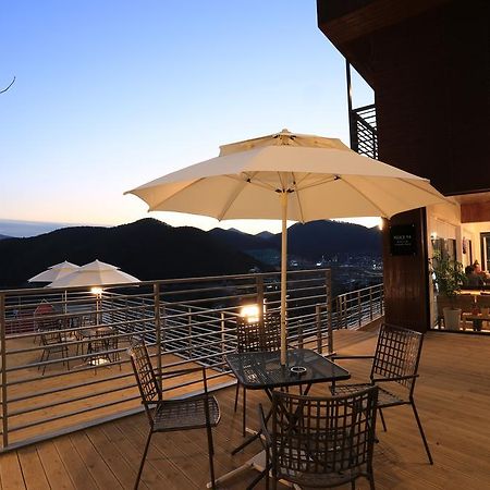 Radiance Tourist Hotel Geoje Eksteriør bilde