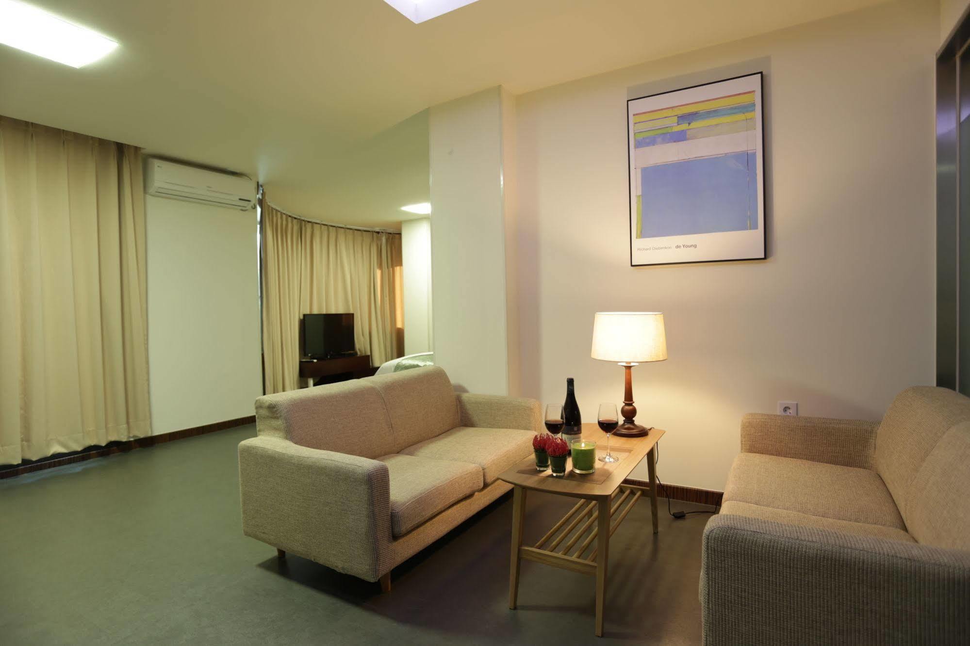 Radiance Tourist Hotel Geoje Eksteriør bilde