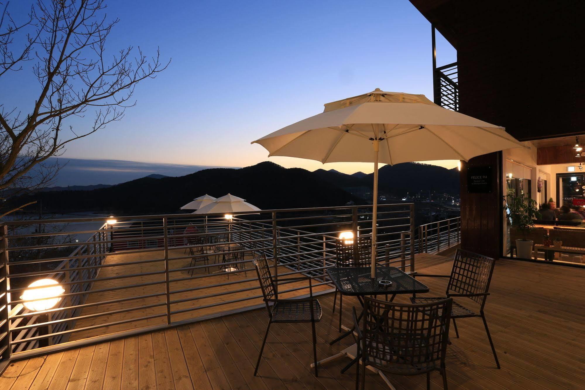 Radiance Tourist Hotel Geoje Eksteriør bilde